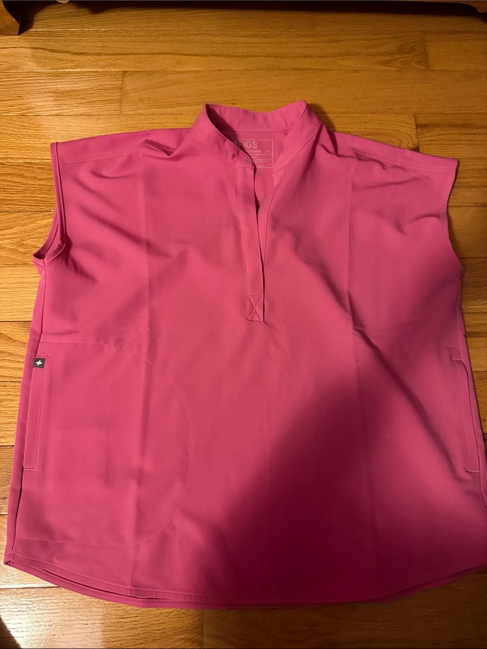 Figs Women's Sleeveless Scrub Top in Bright Pink